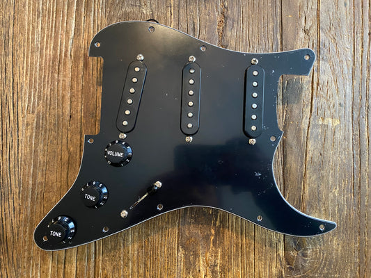 2019 Player Stratocaster Loaded Pickguard | SSS, AlNiCo Single Coils, New Plastics, Orignals Included