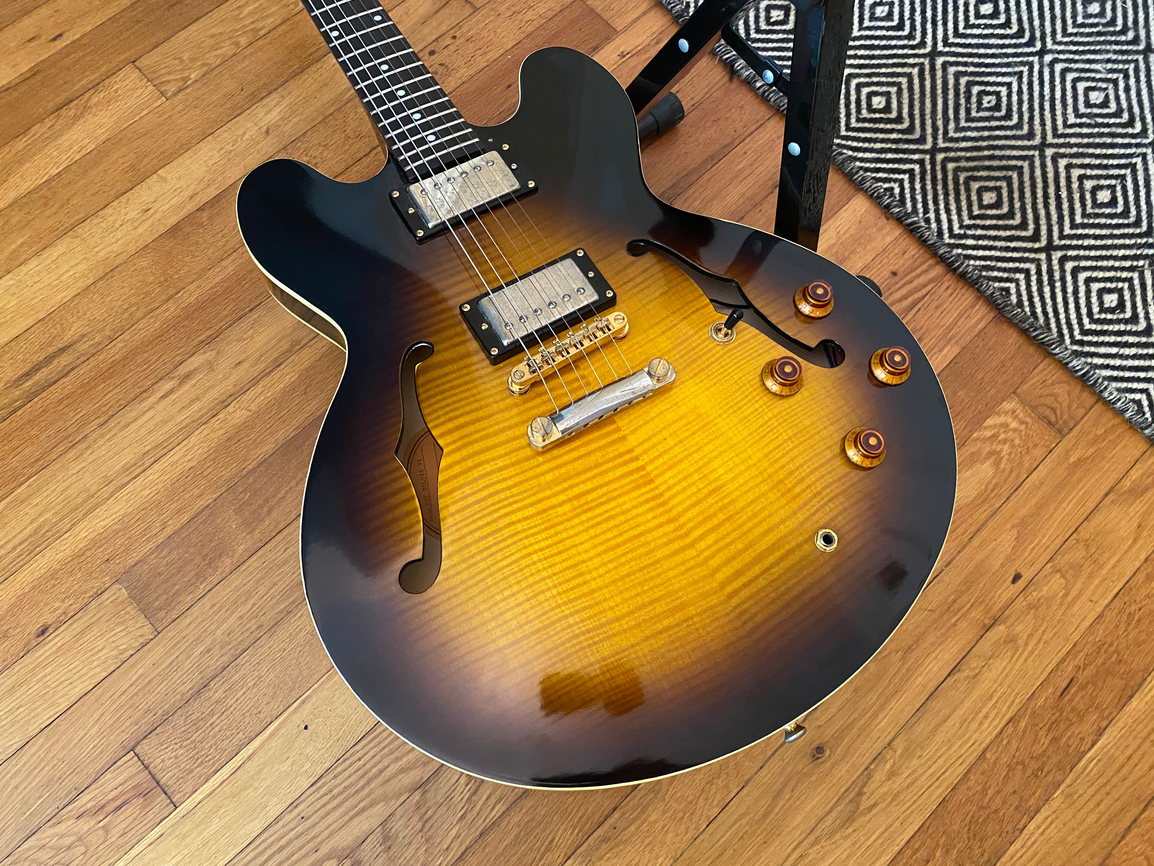 2005 Epiphone 335 Dot Deluxe Vintage Sunburst w/ SKB Hard Case | 2nd S –  Lil' Huddy's Guitar Shop