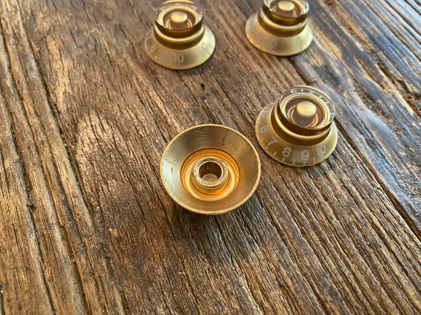 Gibson USA Les Paul Bell knob Set | Gold