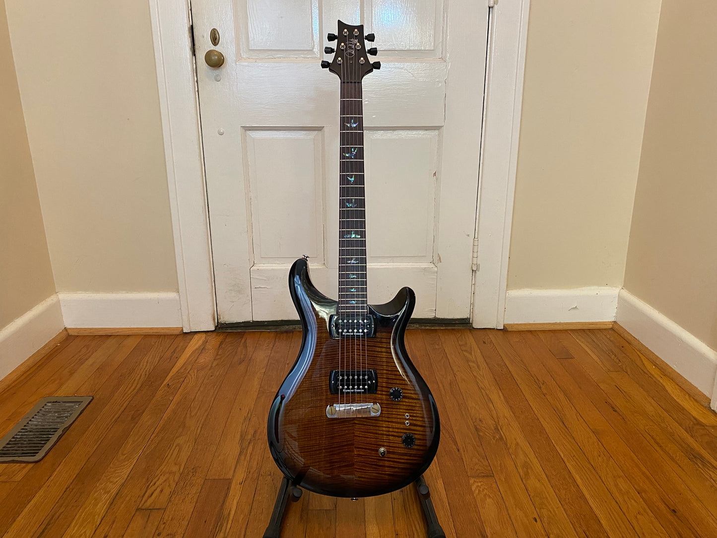 2022 SE Paul's Guitar | Black Gold, Fresh Wiring, Seymour Duncan JB / Jazz