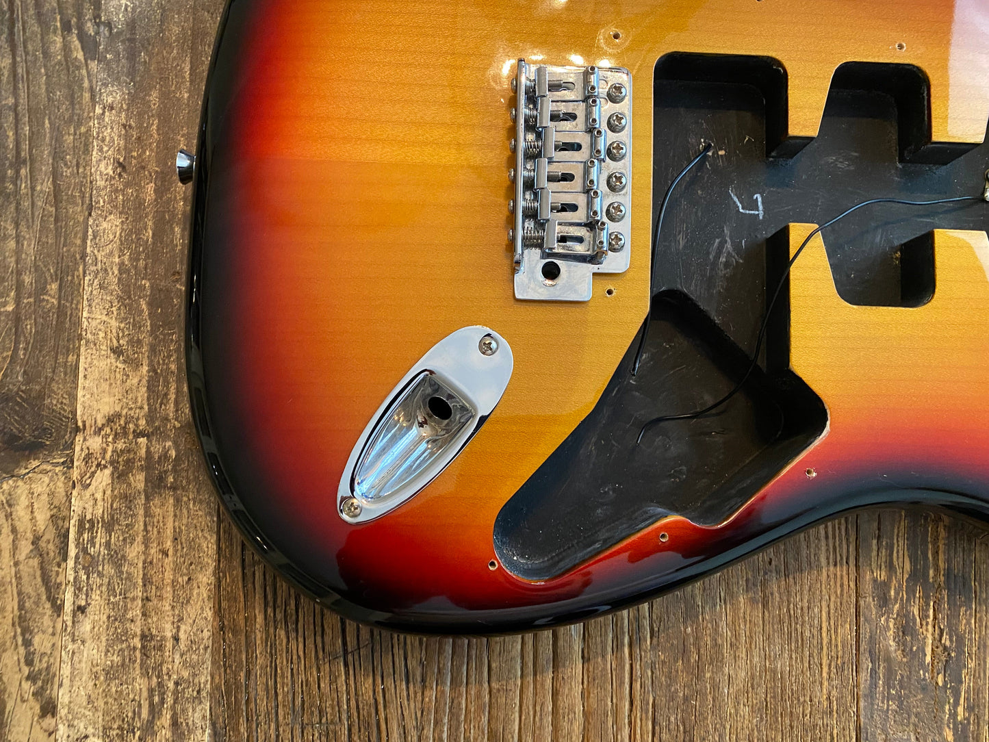 2007 Vintage Modified 60s Stratocaster Body + Hardware | 3-Tone Sunburst