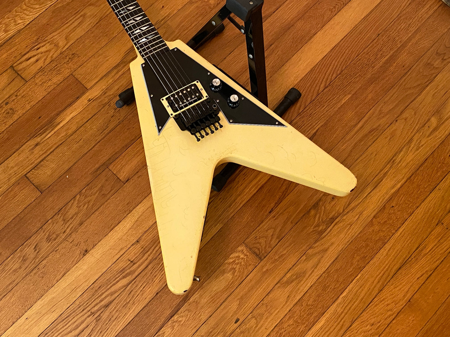 1990 Flying V V90 Double (Modified) | Floyd Rose w/ Seymour Duncan SH-4 JB