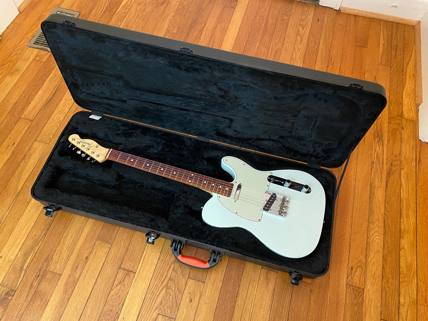 2018 Classic Player 60s Baja Telecaster | Sonic Blue | Fender Hard Case, Super Clean