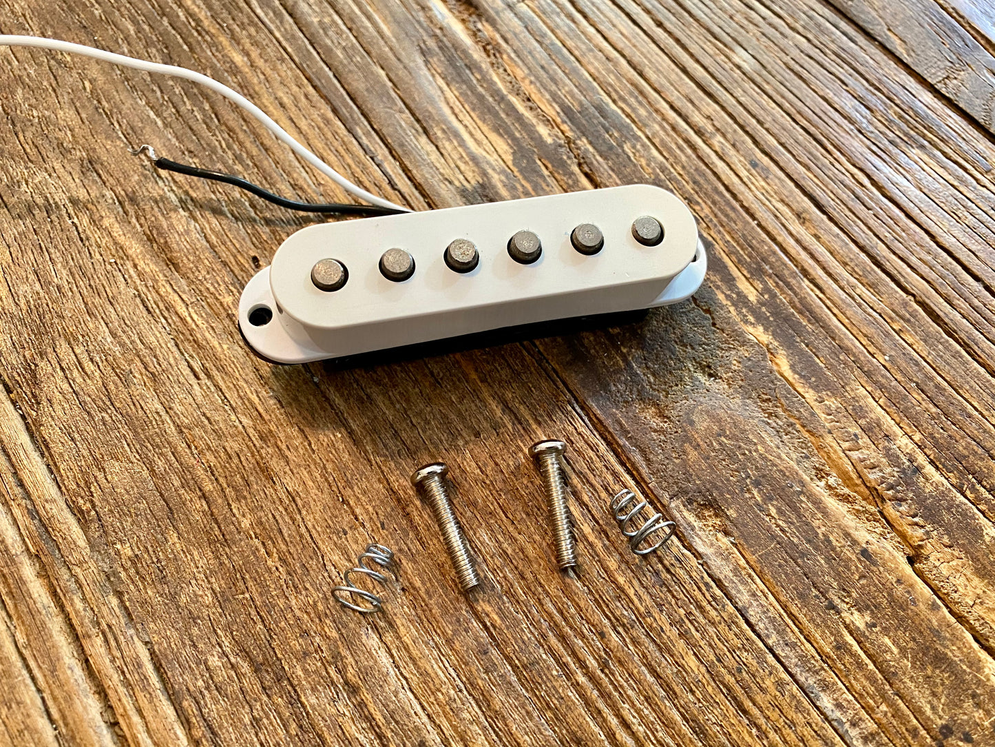 2 x Fender (MIM) Stratocaster Single Coil Pickups (Neck & Bridge) | White Covers, Springs, Screws