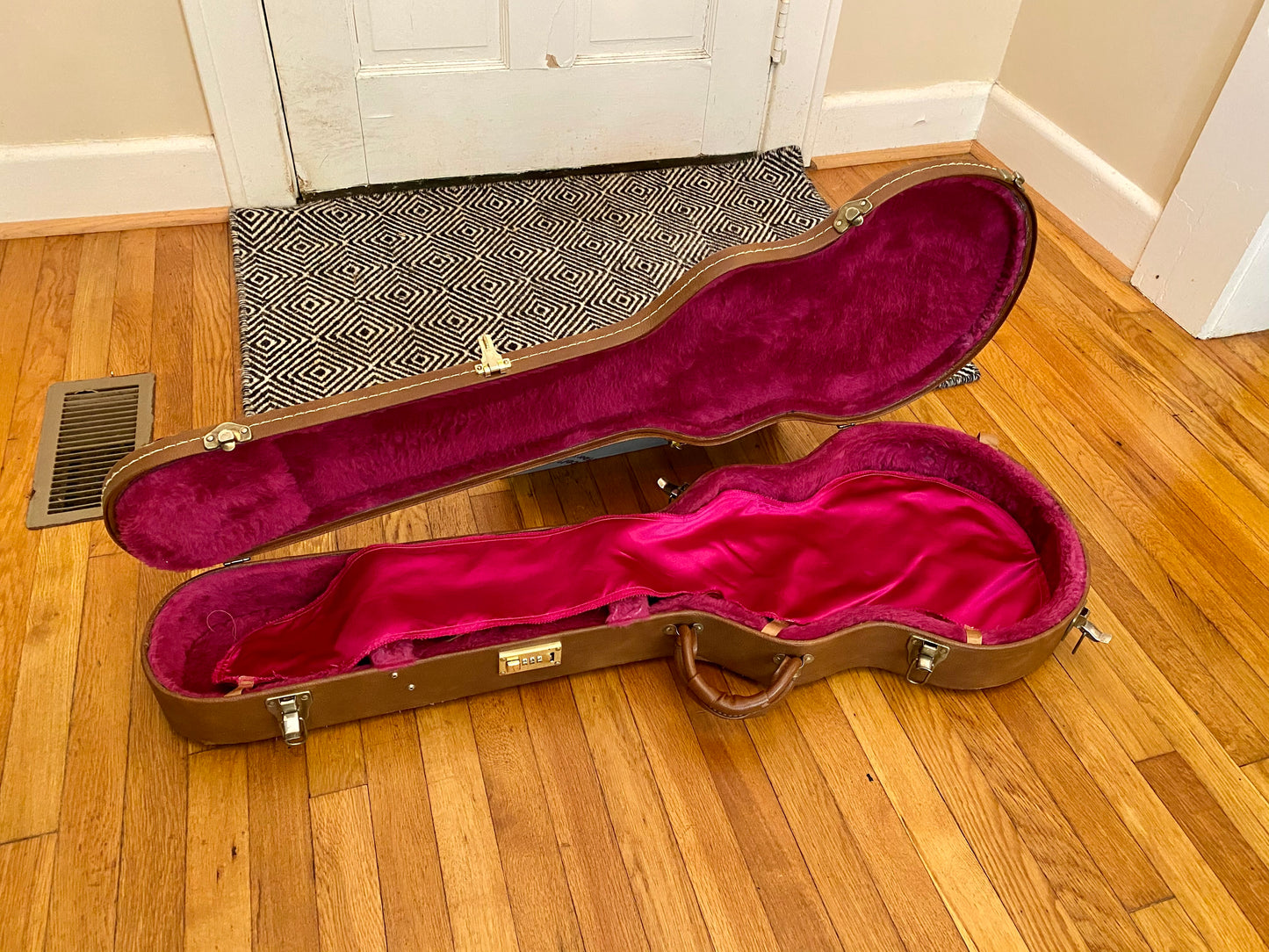 Gibson USA TKL Les Paul Hard Case | Brown & Pink w/ Pink Shroud, Soft Handle, Combo Lock