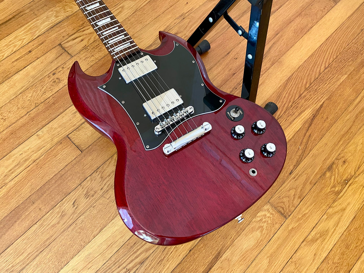 2005 Epiphone G-400 '66 Reissue SG Cherry Finish | Setup w/ Hardcase